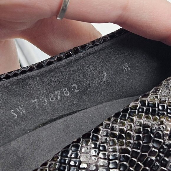 Stuart Weitzman Snakeskin Embossed Leather Pumps Heels Gray Women’s Size 7 Party - Picture 11 of 11